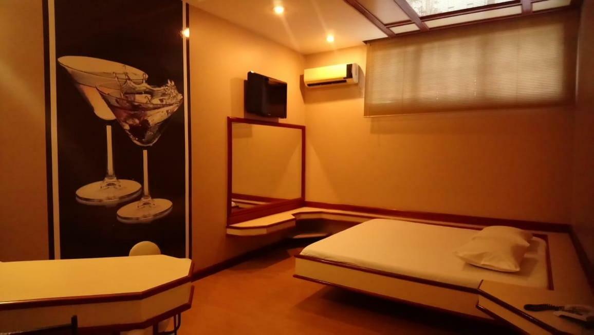 Pousada E Motel Blue Inn กัสกาเวล ภายนอก รูปภาพ